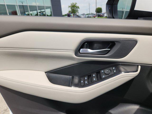 new 2025 Nissan Rogue car, priced at $31,883