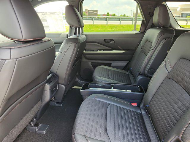 new 2025 Nissan Pathfinder car, priced at $42,761