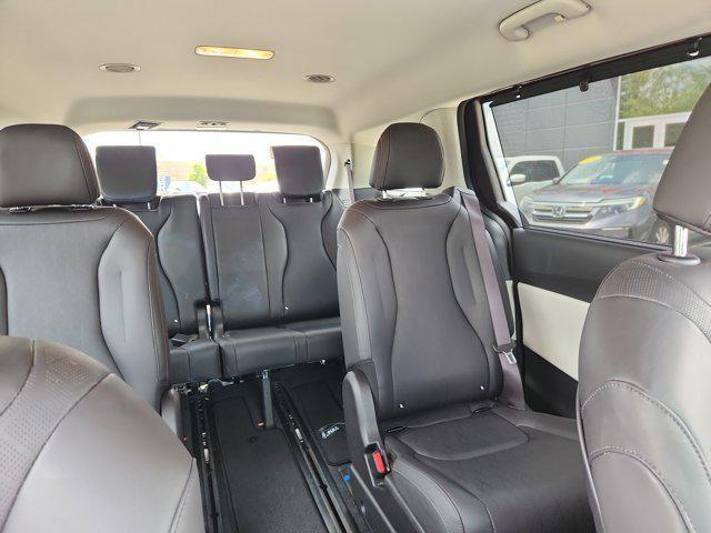 used 2024 Kia Carnival car, priced at $36,685
