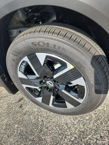 new 2025 Nissan Kicks car, priced at $24,563