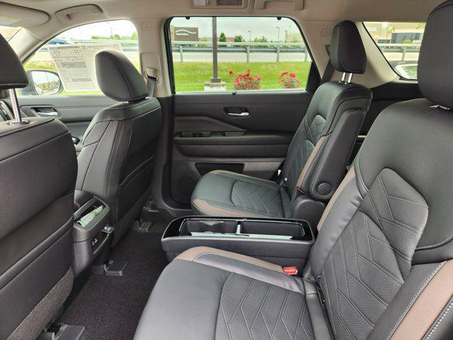 new 2025 Nissan Pathfinder car, priced at $49,168