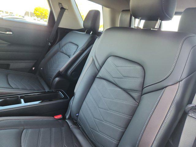 new 2025 Nissan Pathfinder car, priced at $46,541