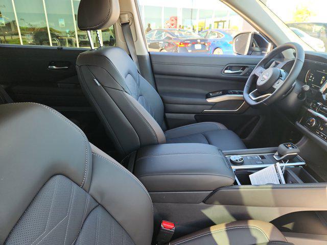 new 2025 Nissan Pathfinder car, priced at $46,541