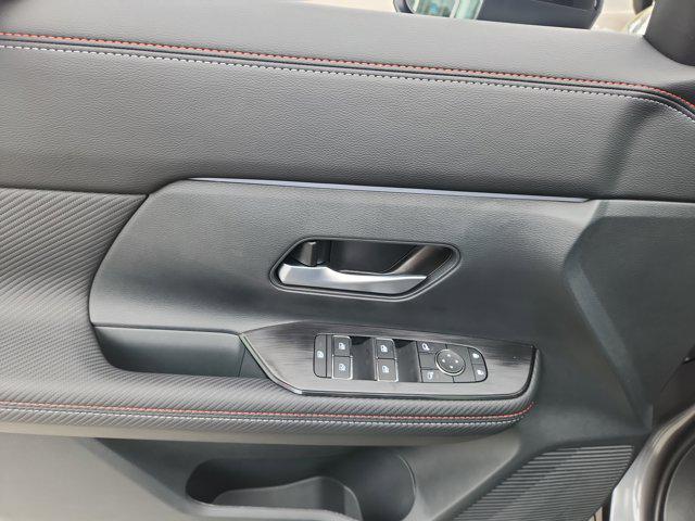 new 2025 Nissan Kicks car, priced at $30,551