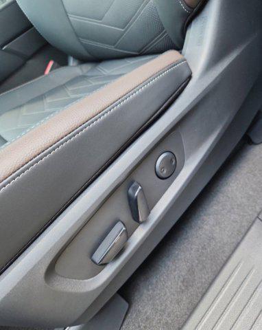 new 2025 Nissan Pathfinder car, priced at $46,541