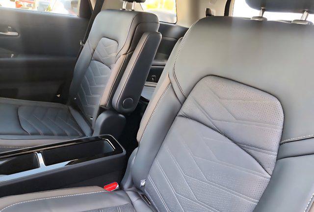 new 2025 Nissan Pathfinder car, priced at $46,541