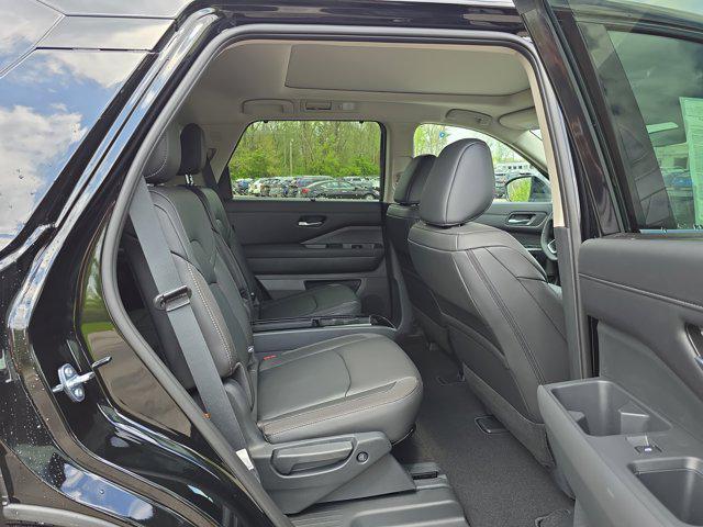 new 2025 Nissan Pathfinder car, priced at $44,931