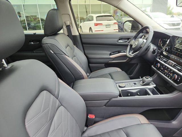 new 2025 Nissan Pathfinder car, priced at $47,467