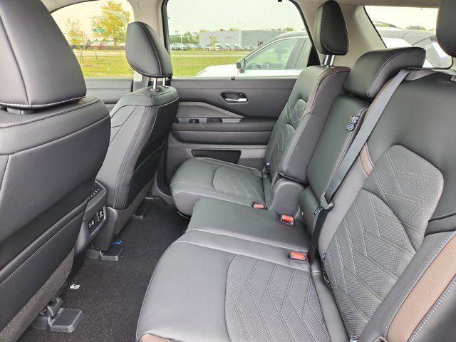 new 2025 Nissan Pathfinder car, priced at $47,467