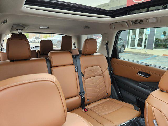 new 2025 Nissan Pathfinder car, priced at $44,875