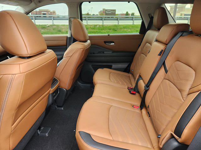new 2025 Nissan Pathfinder car, priced at $44,875
