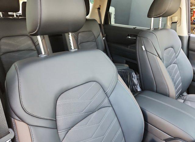 new 2025 Nissan Pathfinder car, priced at $45,160