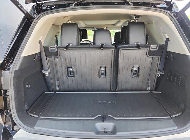 new 2025 Nissan Pathfinder car, priced at $45,160