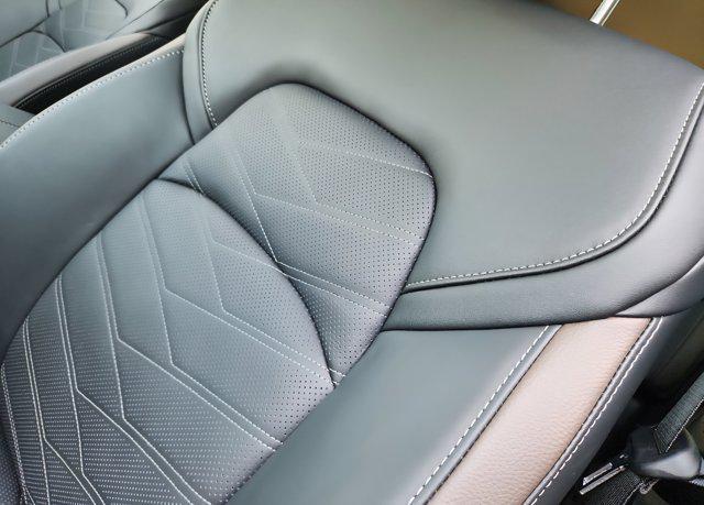 new 2025 Nissan Pathfinder car, priced at $45,160