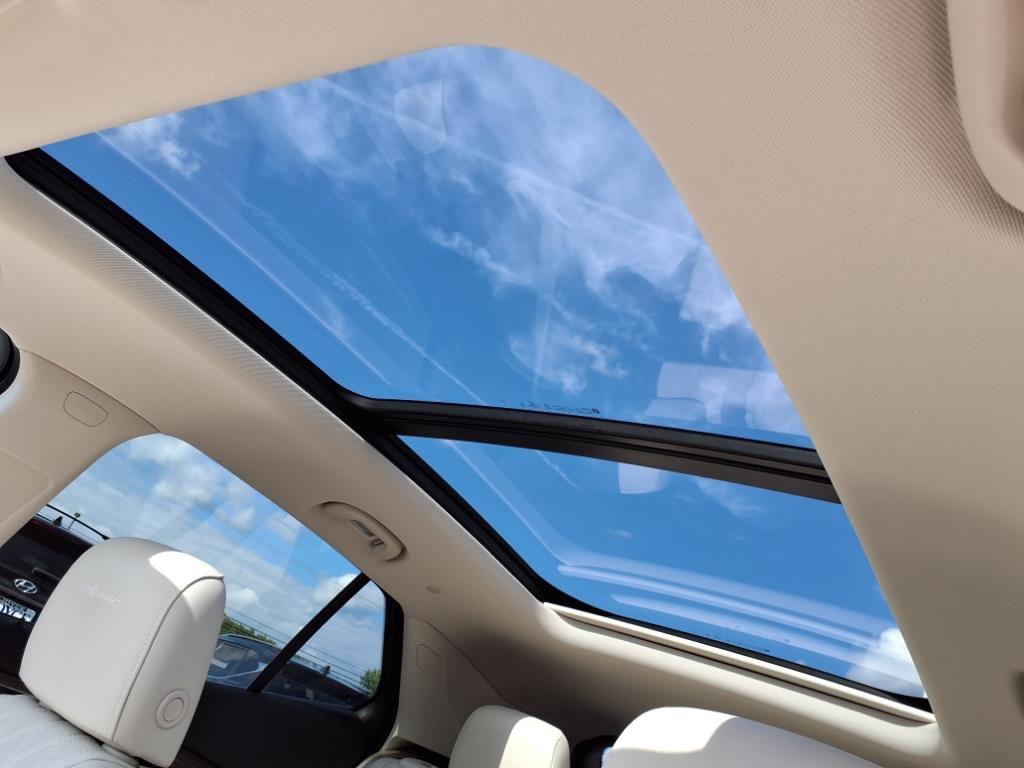 used 2023 Buick Envision car, priced at $29,294