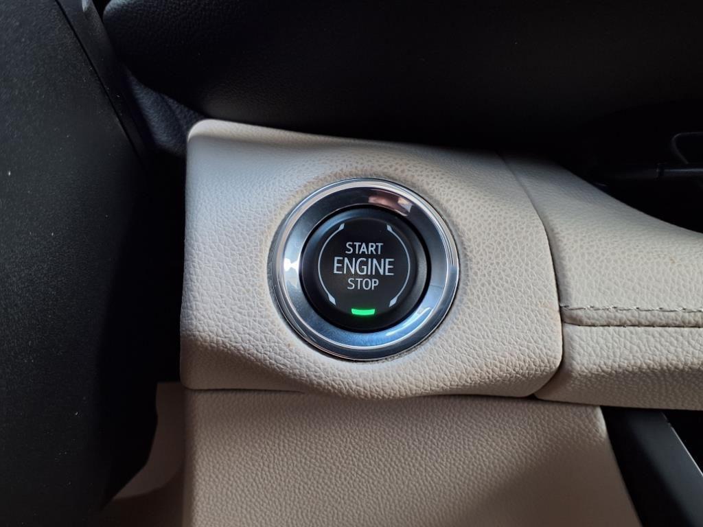 used 2023 Buick Envision car, priced at $29,294