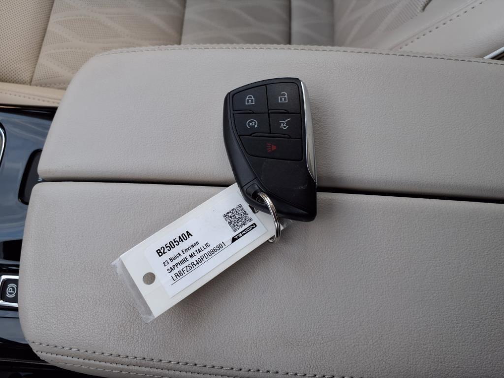 used 2023 Buick Envision car, priced at $29,294