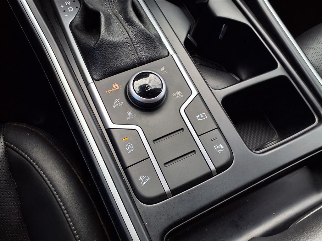 used 2022 Kia Sorento car, priced at $24,467