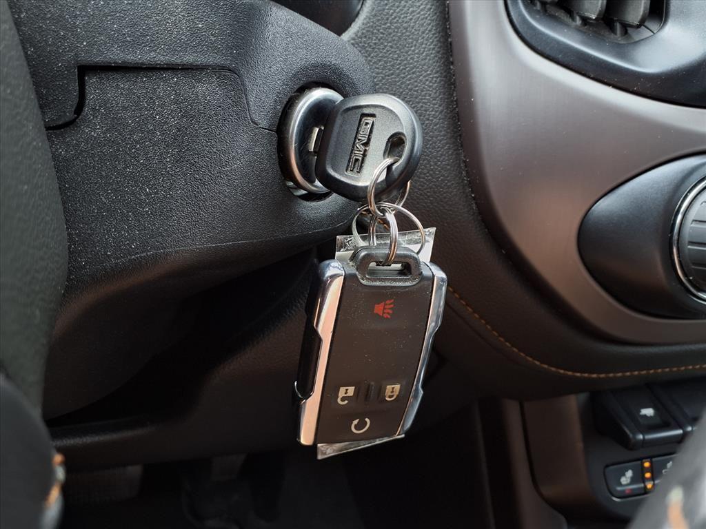 used 2022 GMC Canyon car, priced at $30,846