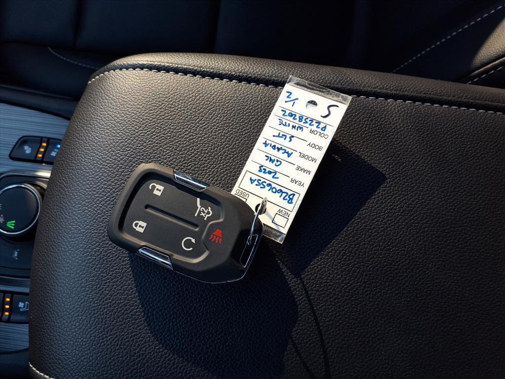 used 2023 GMC Acadia car, priced at $32,278