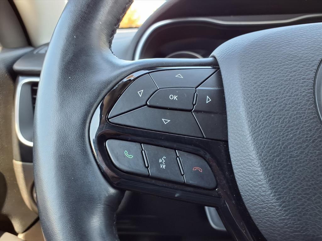 used 2020 Jeep Cherokee car, priced at $21,593