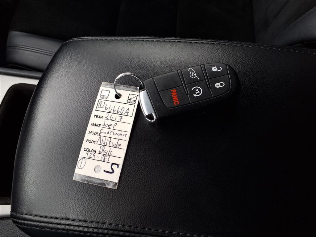 used 2017 Jeep Grand Cherokee car, priced at $12,454