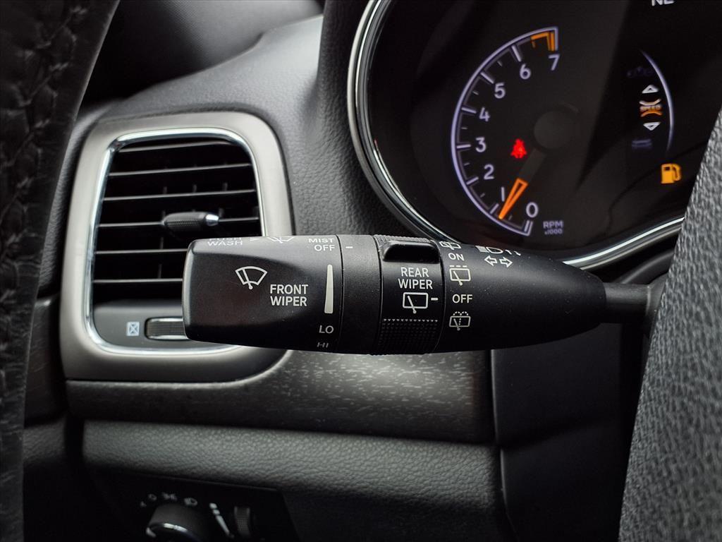 used 2017 Jeep Grand Cherokee car, priced at $12,454