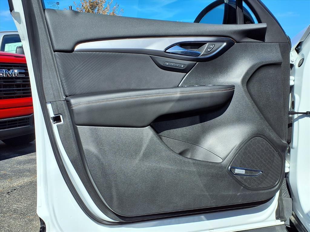 used 2025 Buick Envision car, priced at $32,622