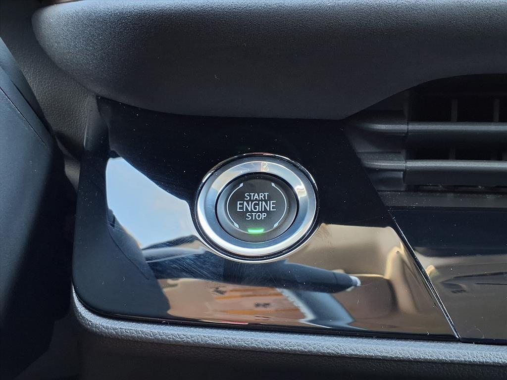 used 2025 Buick Envision car, priced at $32,622