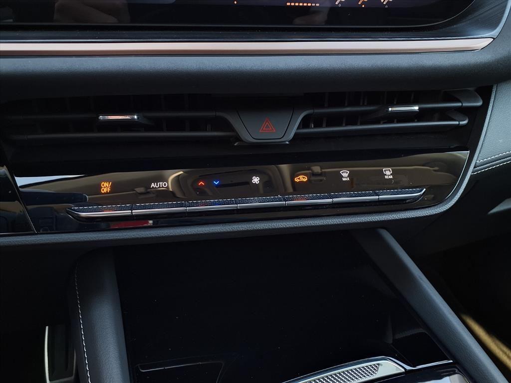 used 2025 Buick Envision car, priced at $32,622