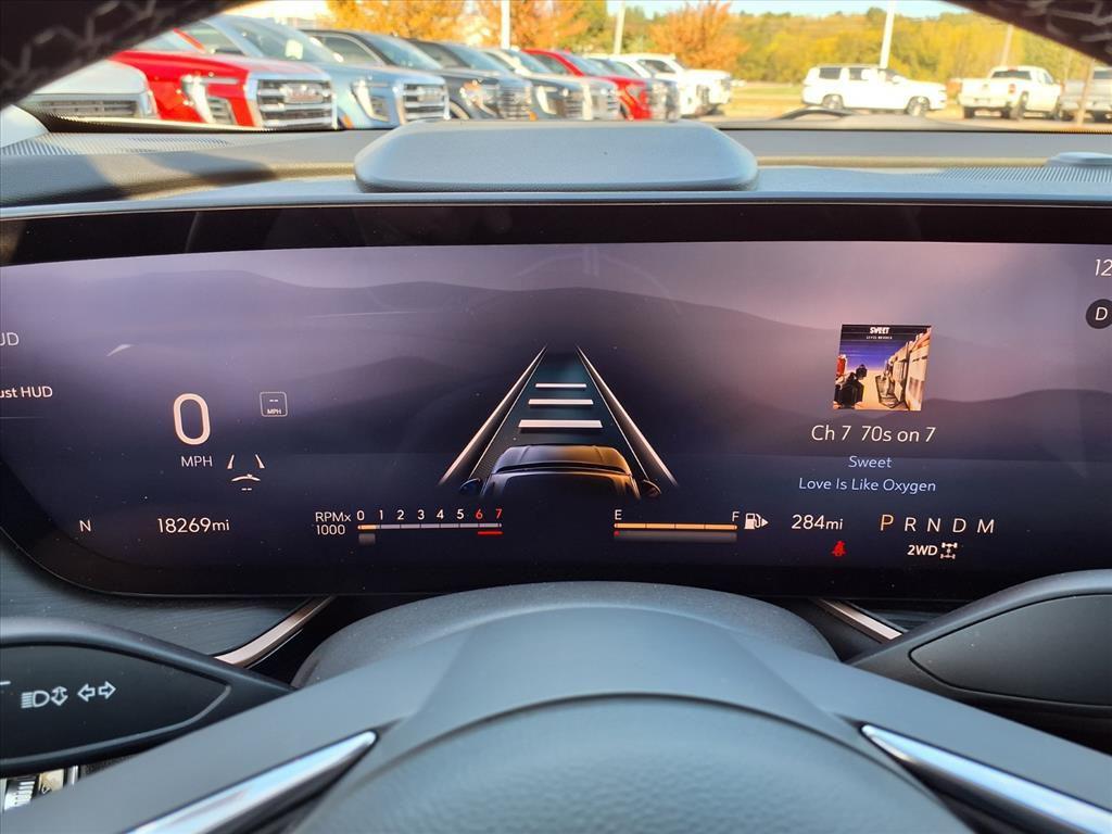 used 2025 Buick Envision car, priced at $32,622