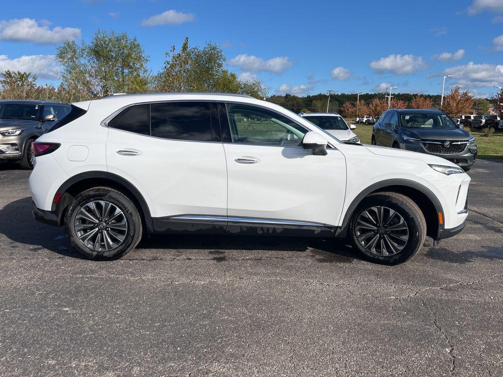used 2025 Buick Envision car, priced at $33,452