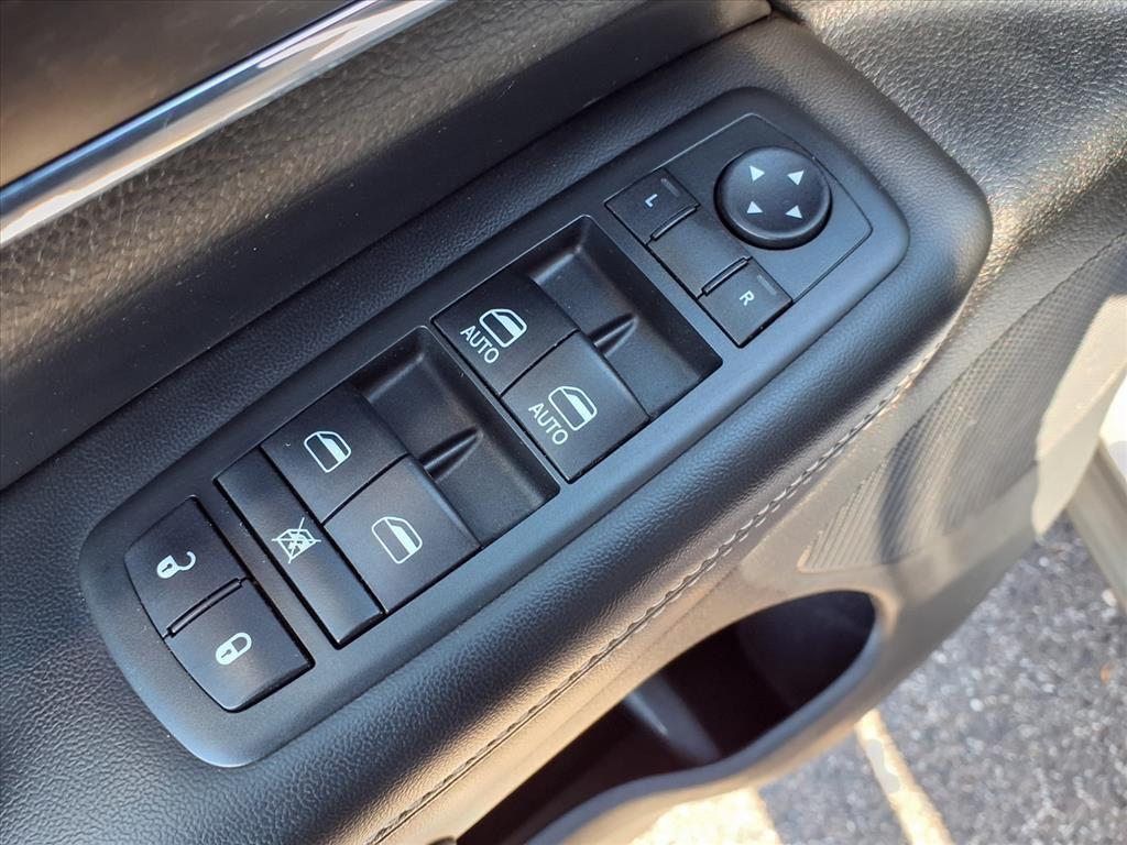 used 2014 Jeep Grand Cherokee car, priced at $11,734