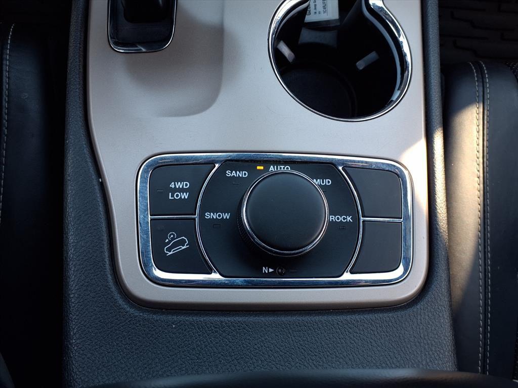 used 2014 Jeep Grand Cherokee car, priced at $11,734