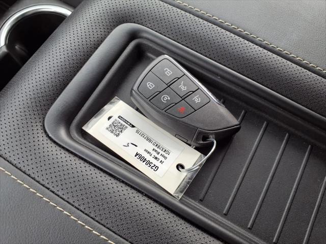 used 2024 GMC Yukon car, priced at $64,672