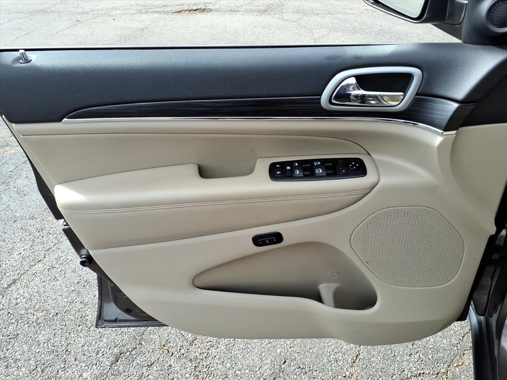 used 2021 Jeep Grand Cherokee car, priced at $23,986