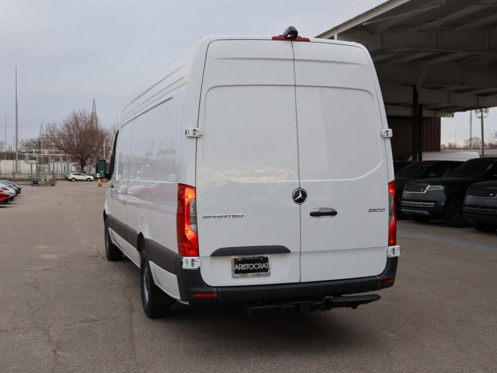 new 2025 Mercedes-Benz Sprinter 2500 car, priced at $69,124