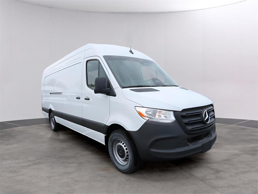 new 2025 Mercedes-Benz Sprinter 2500 car, priced at $69,124