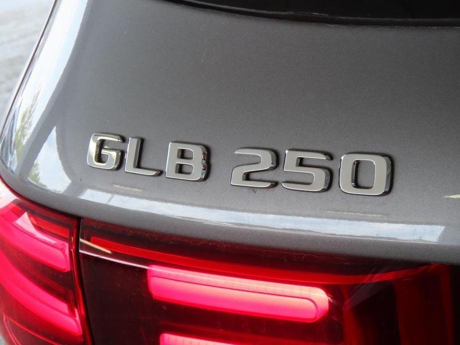 new 2024 Mercedes-Benz GLB 250 car, priced at $60,710