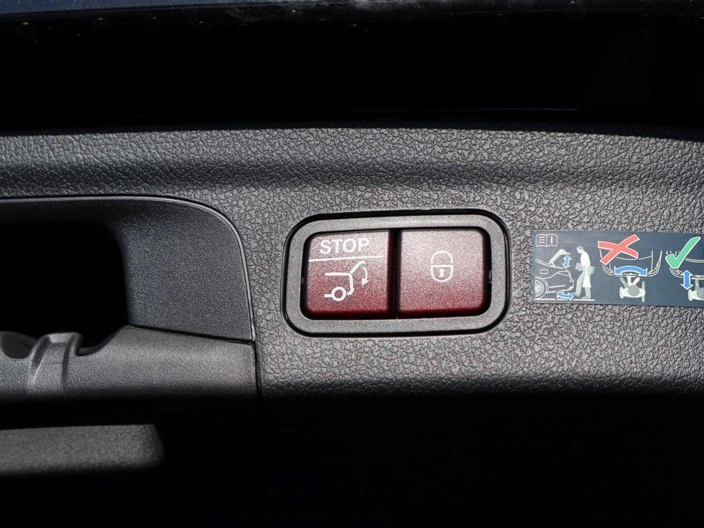 new 2026 Mercedes-Benz GLE 350 car, priced at $73,250