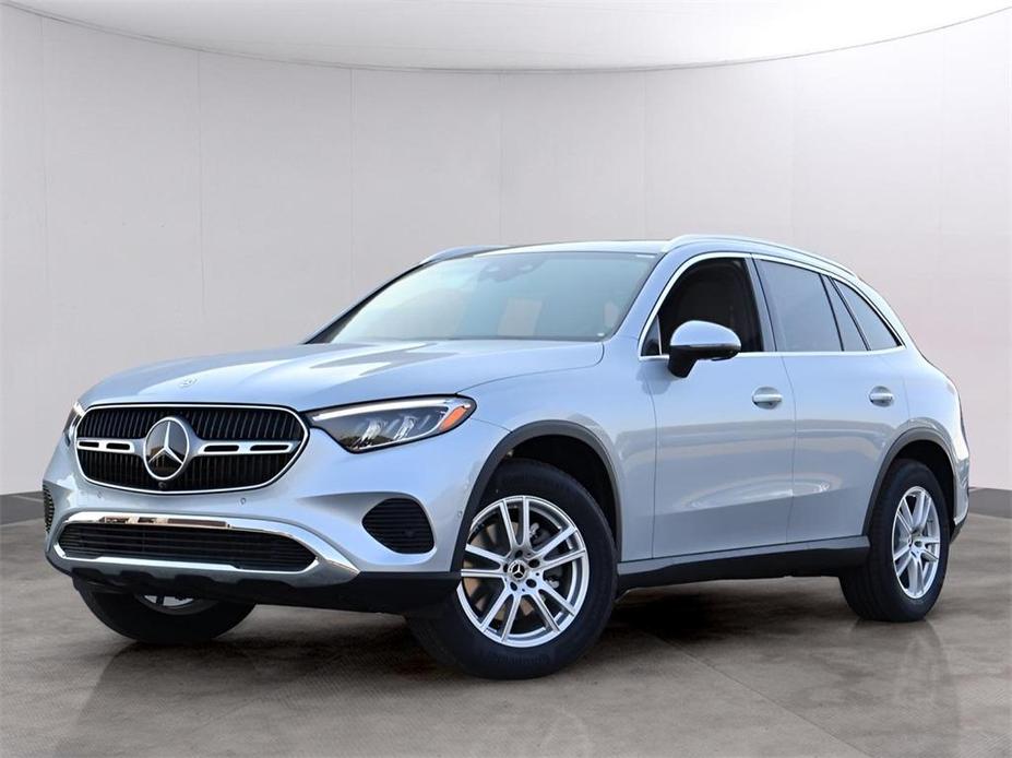 new 2025 Mercedes-Benz GLC 300 car, priced at $61,685