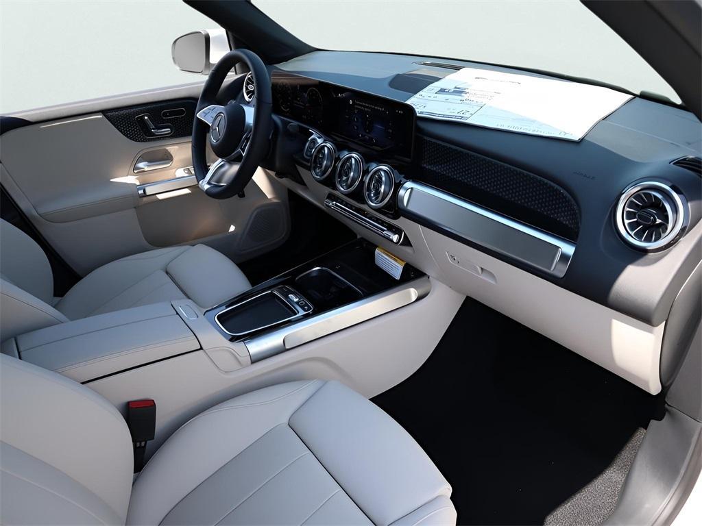 new 2025 Mercedes-Benz GLB 250 car, priced at $49,595