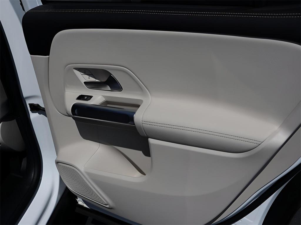 new 2025 Mercedes-Benz GLB 250 car, priced at $49,595