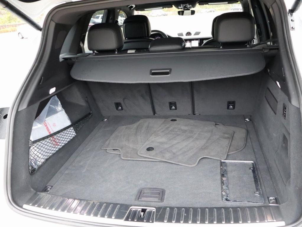 used 2022 Porsche Cayenne car, priced at $69,977