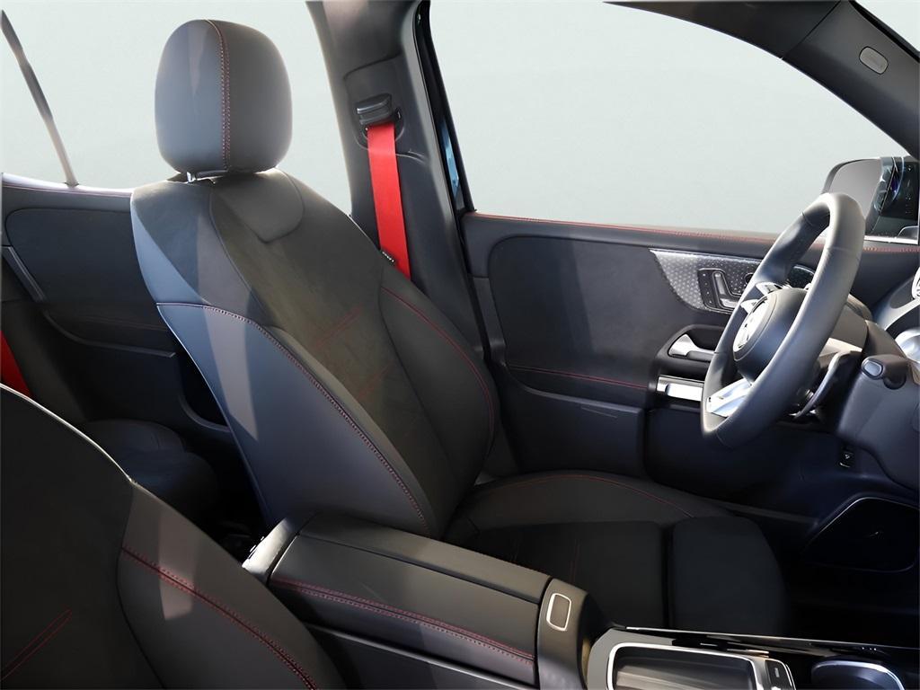 new 2025 Mercedes-Benz AMG GLB 35 car, priced at $65,085