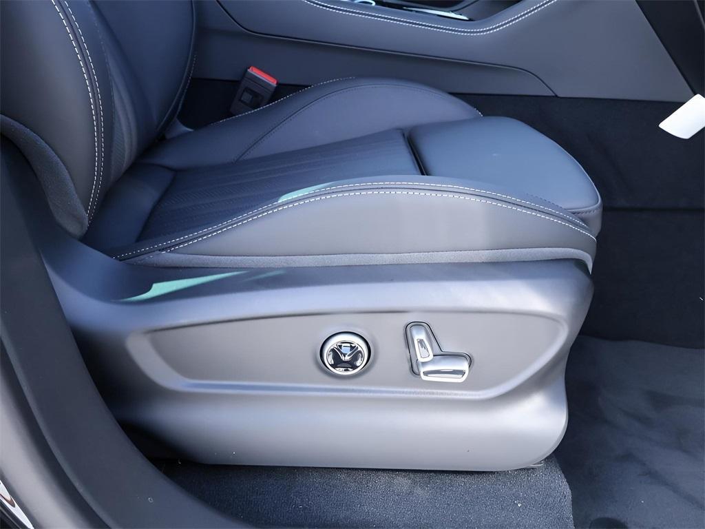 new 2025 Maserati Grecale car, priced at $93,365
