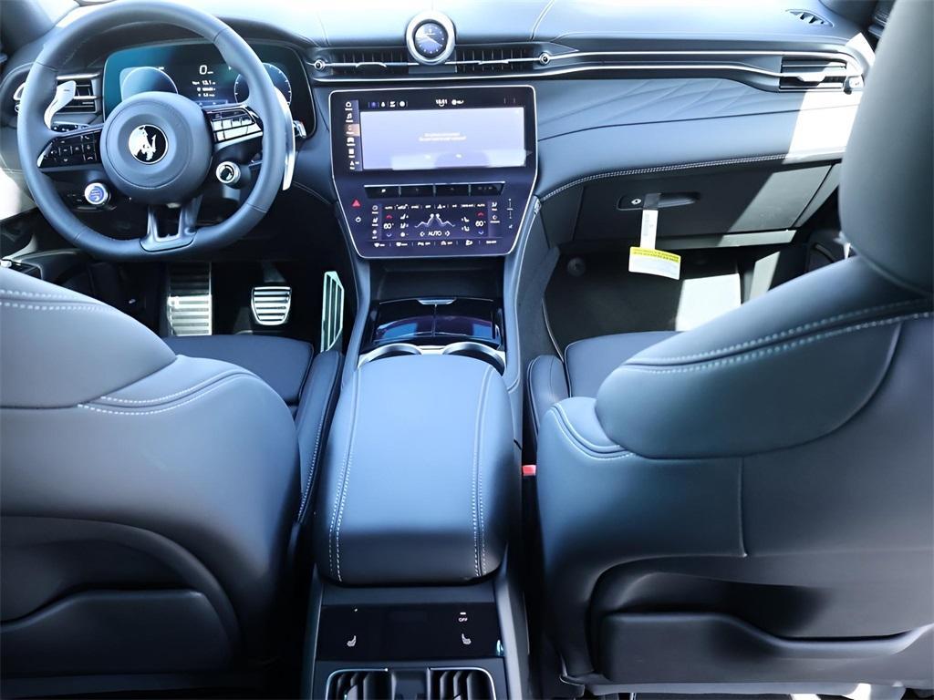 new 2025 Maserati Grecale car, priced at $93,365
