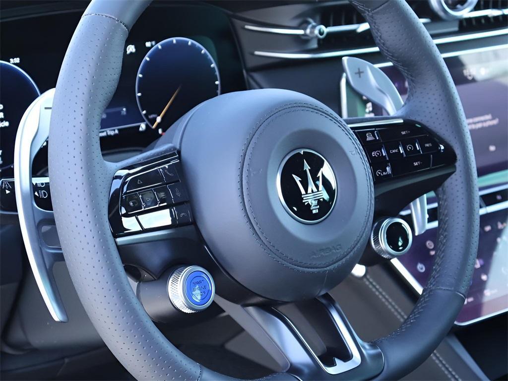 new 2025 Maserati Grecale car, priced at $93,365