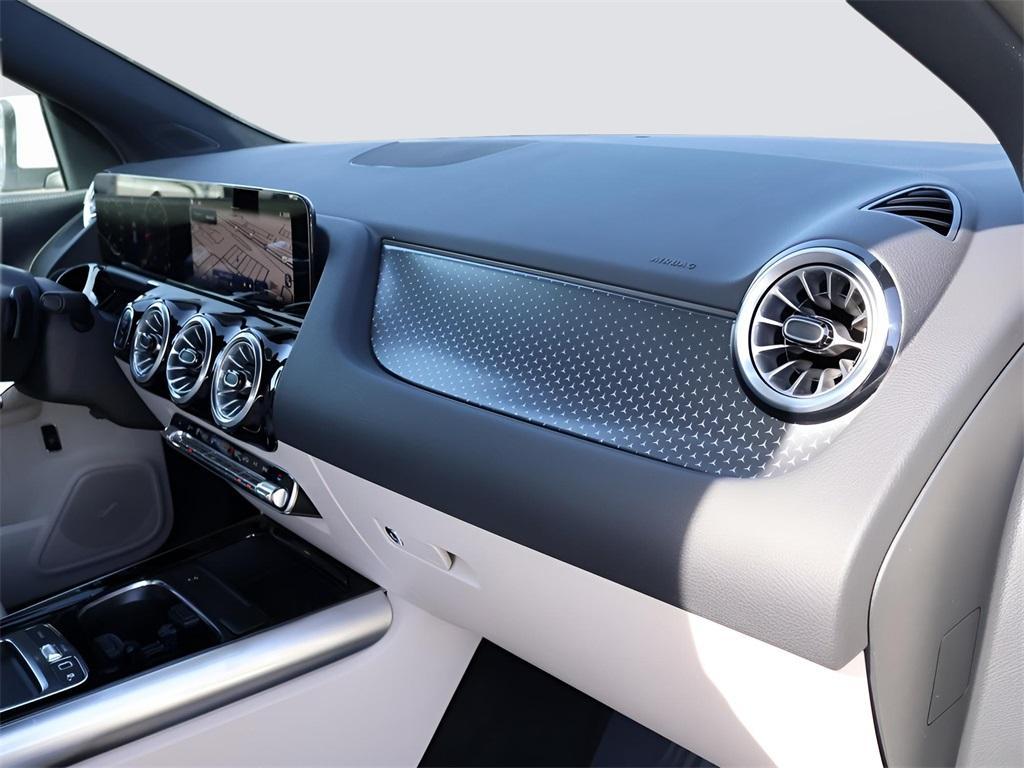 new 2025 Mercedes-Benz GLA 250 car, priced at $48,495