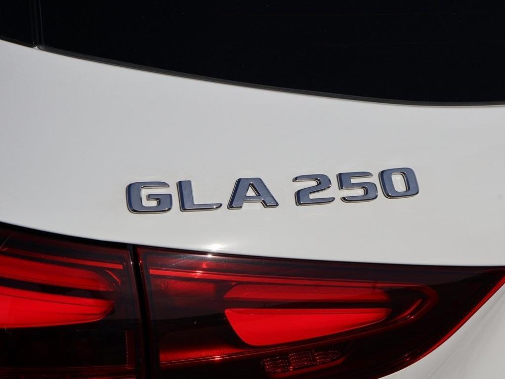 new 2025 Mercedes-Benz GLA 250 car, priced at $48,495